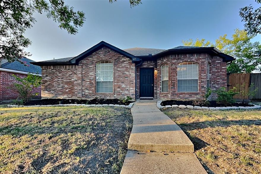 $1000 off the First Full Month of Rent! Charming 3 bed, 2 bath, 1,507 sq ft home in Wylie! Open kitchen concept with updated counters. Primary suite with attached bathroom. Spacious backyard, great for gatherings! Pets accepted on a case by case basis. Additional admin fees apply. The Fireplace is decorative. Schedule your showing today! This home is as-is.  

This home may be located within a Homeowners Association (HOA) community. If so, residents will be responsible for adhering to all HOA rules and regulations. Please contact your agent or landlord's agent for more information.