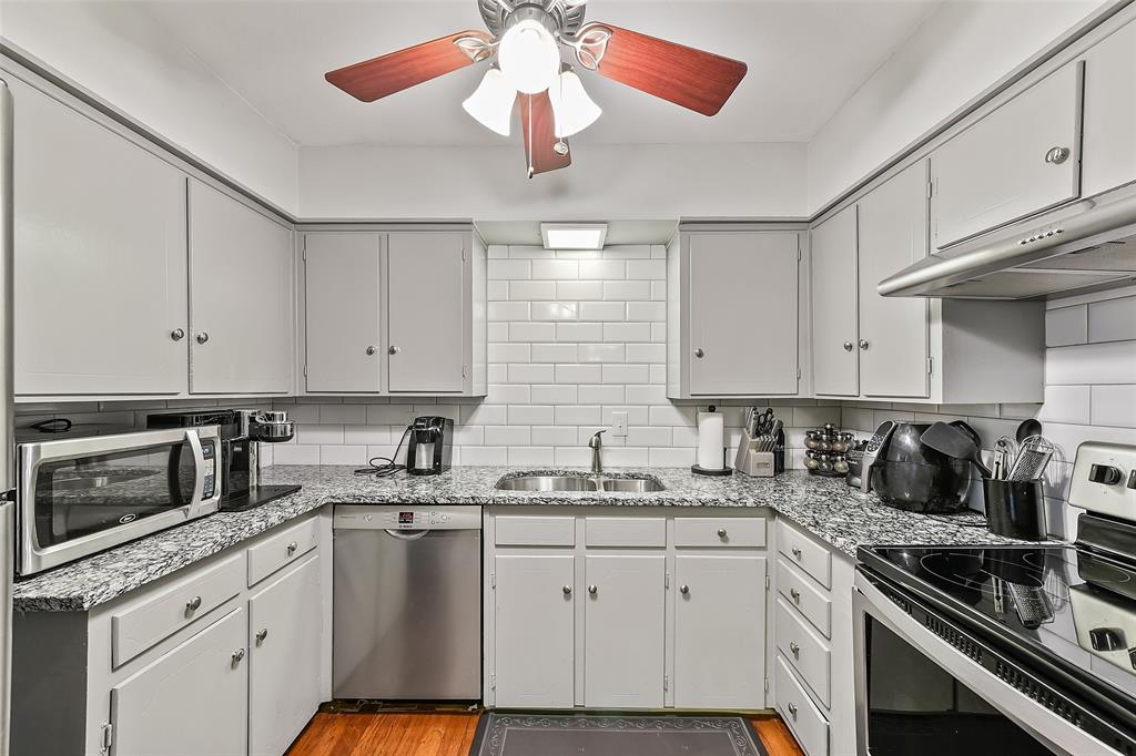 Williamsburg 01 Condo - Residential