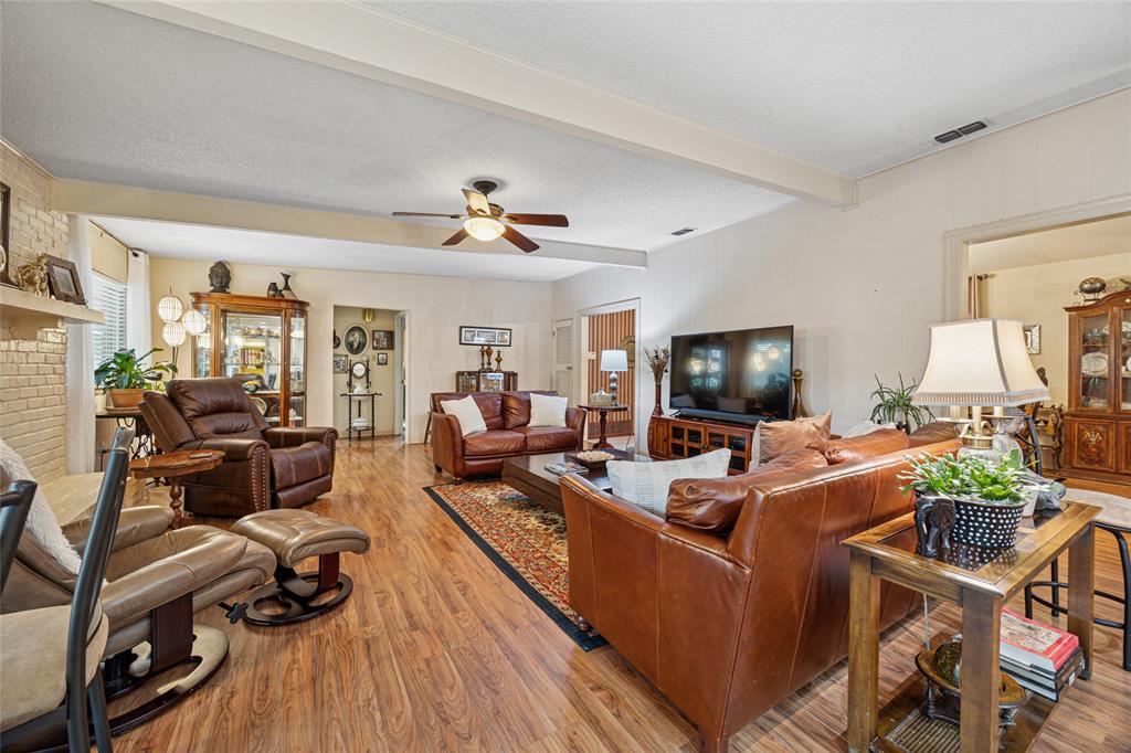 1501 Woodridge Circle