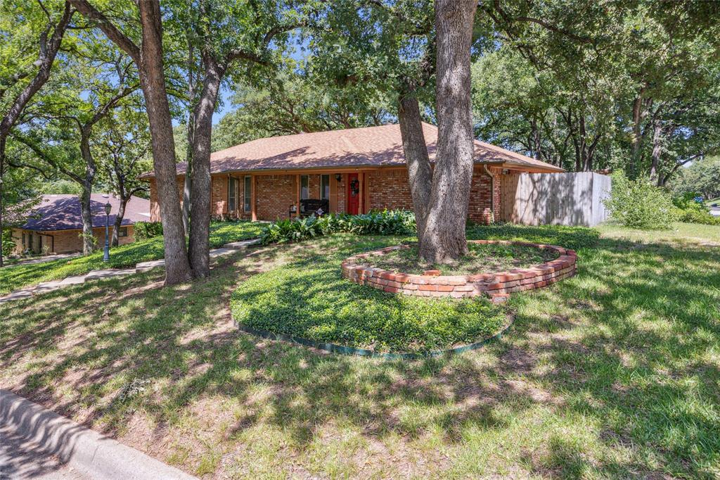 1501 Woodridge Circle