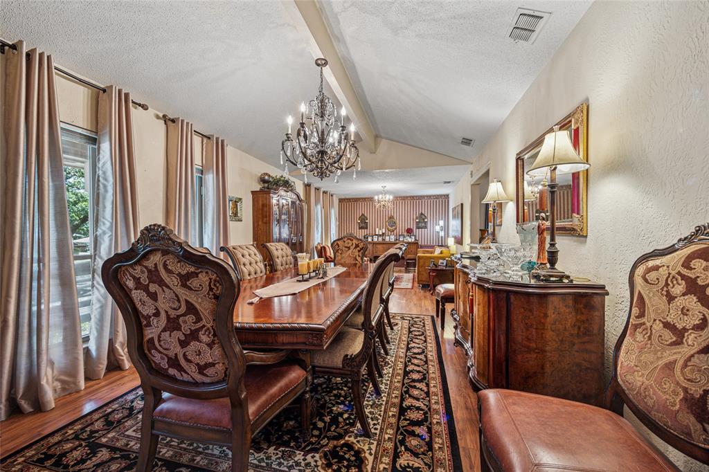 1501 Woodridge Circle