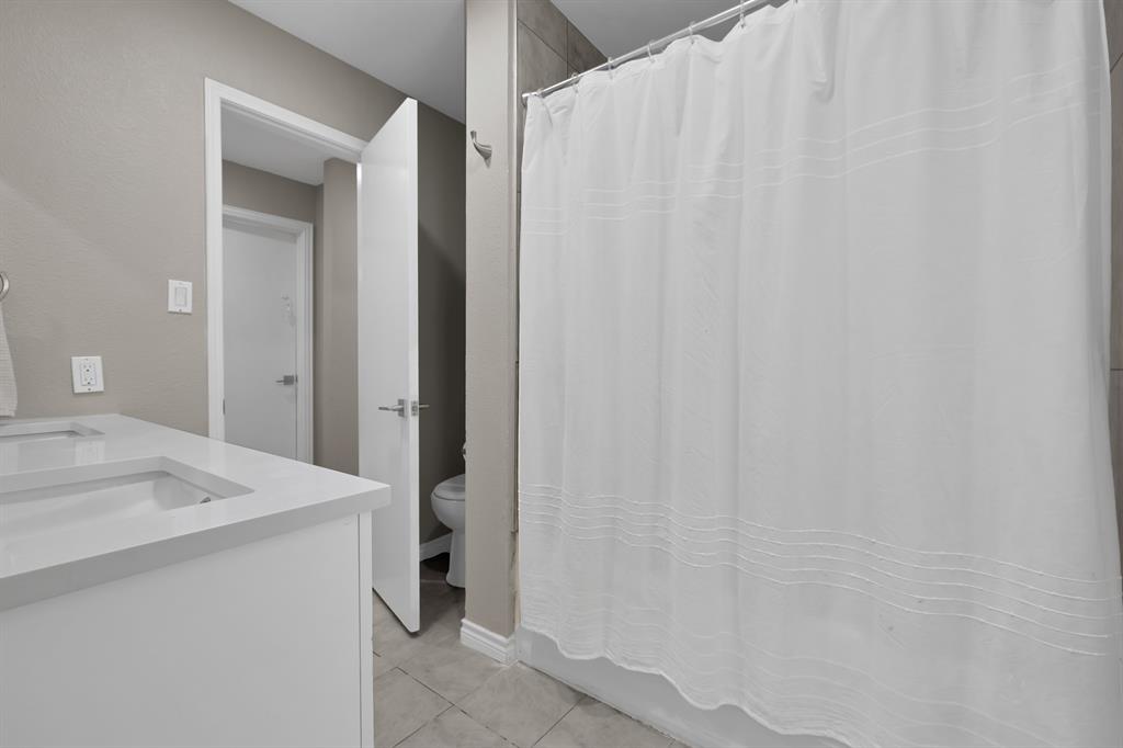 Collin Square Ph I - Residential