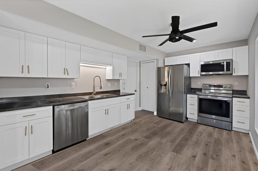 Collin Square Ph I - Residential