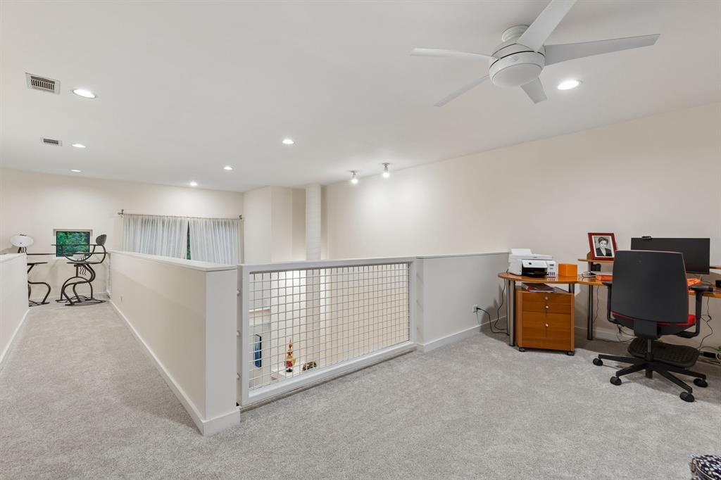 Parkwood Twnhms - Residential