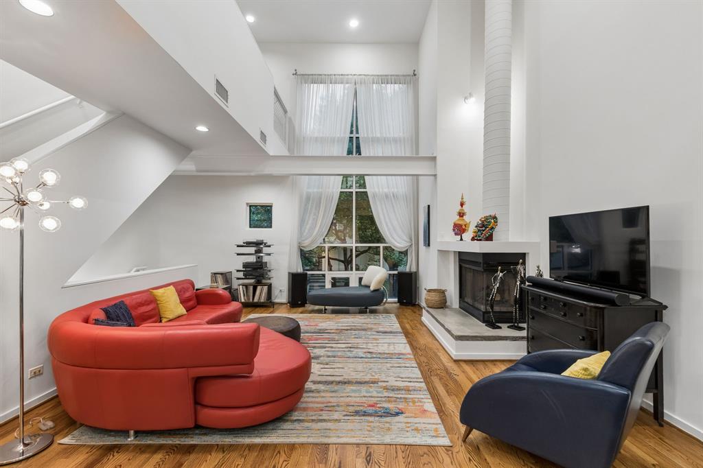 4139 Travis Street