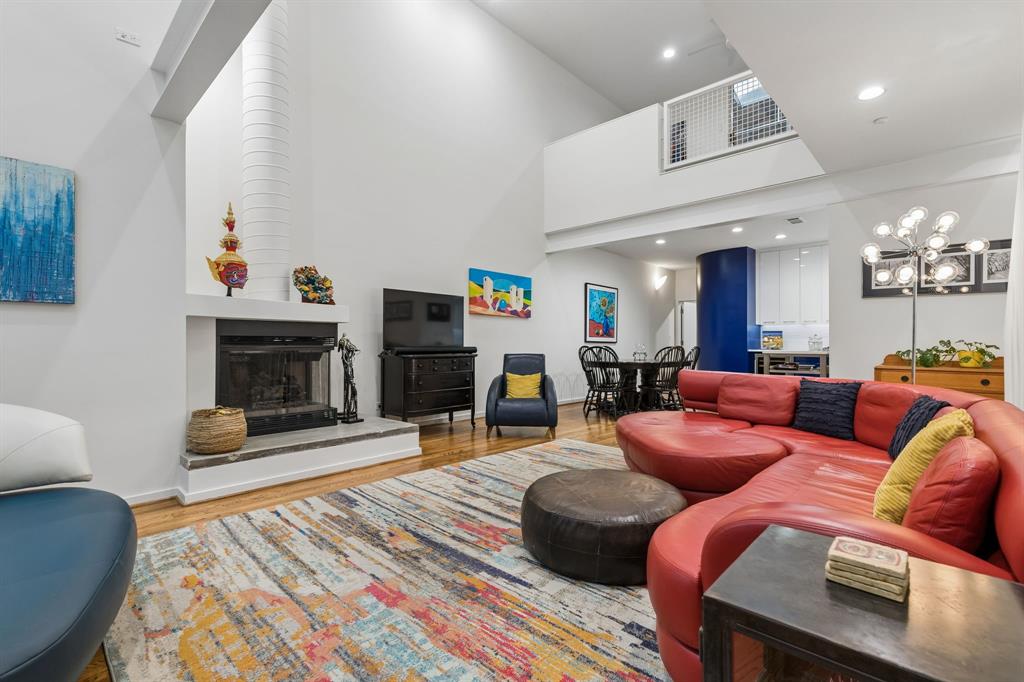 4139 Travis Street