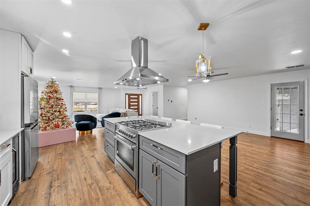 9806 Parkford Drive