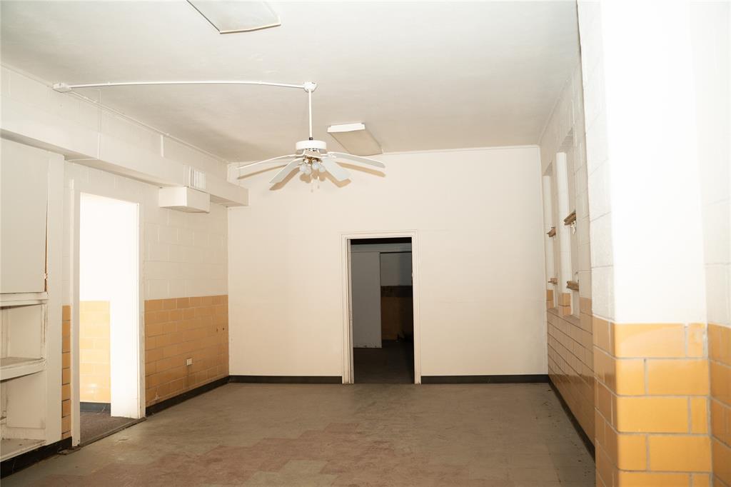 Archer W A Add - Commercial Sale