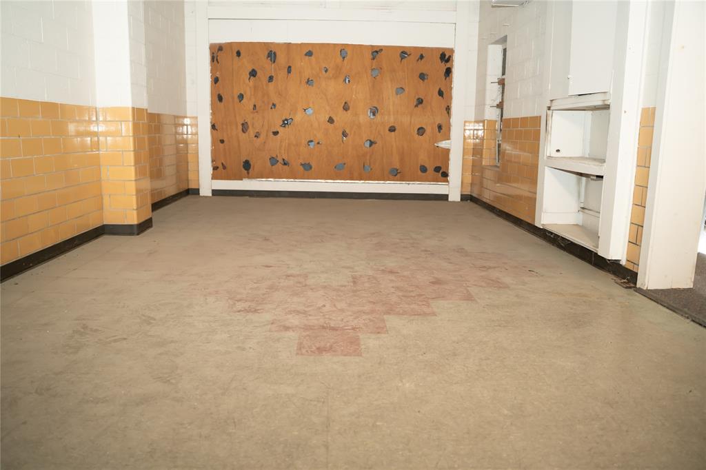 Archer W A Add - Commercial Sale