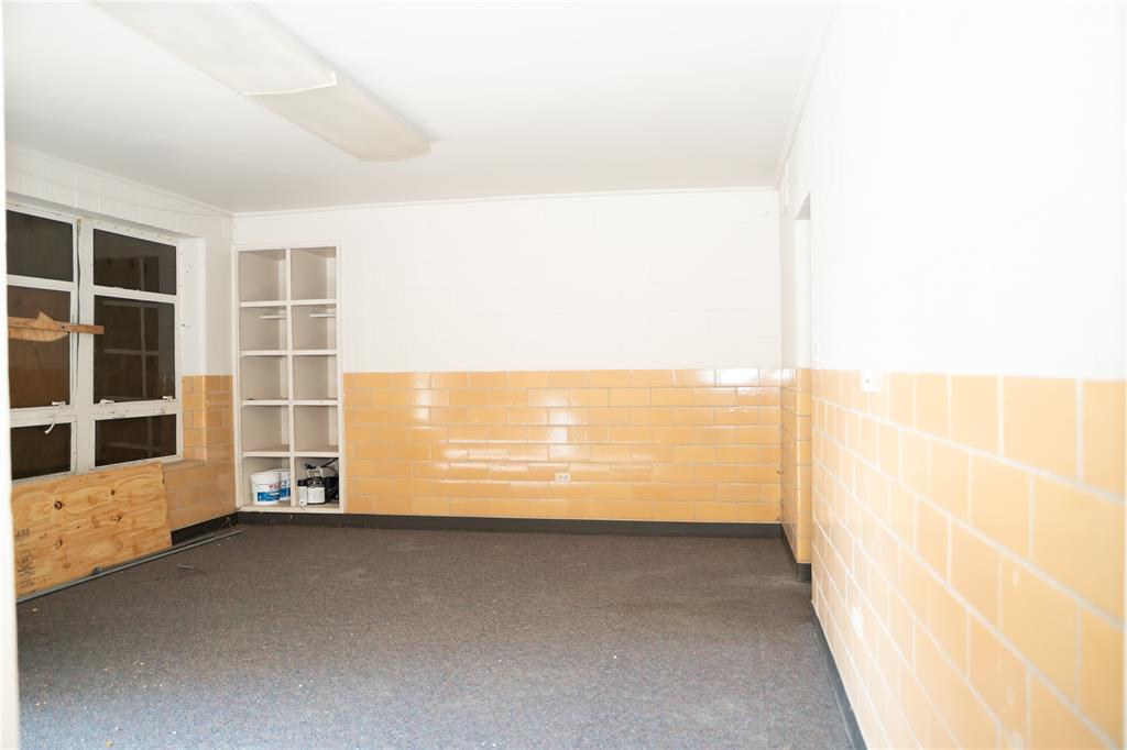 Archer W A Add - Commercial Sale