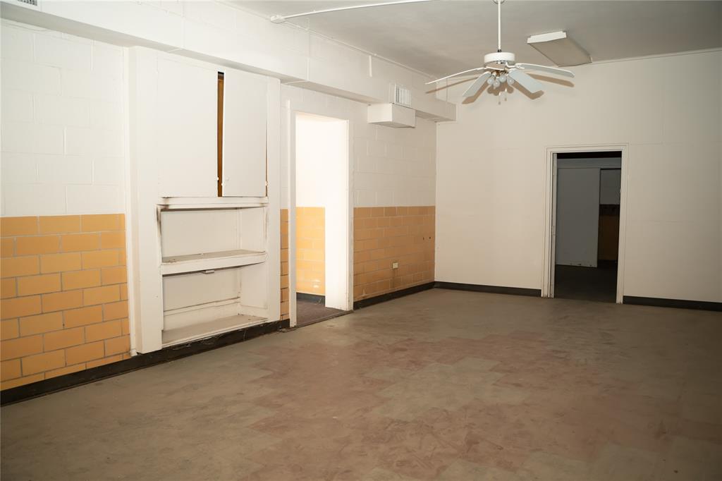 Archer W A Add - Commercial Sale