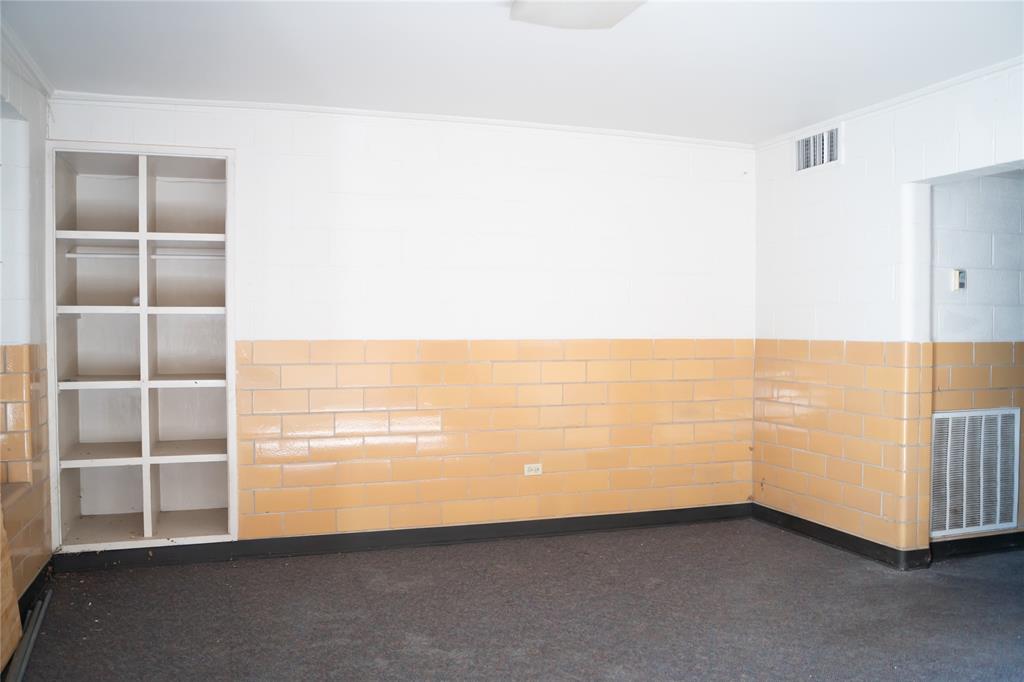 Archer W A Add - Commercial Sale