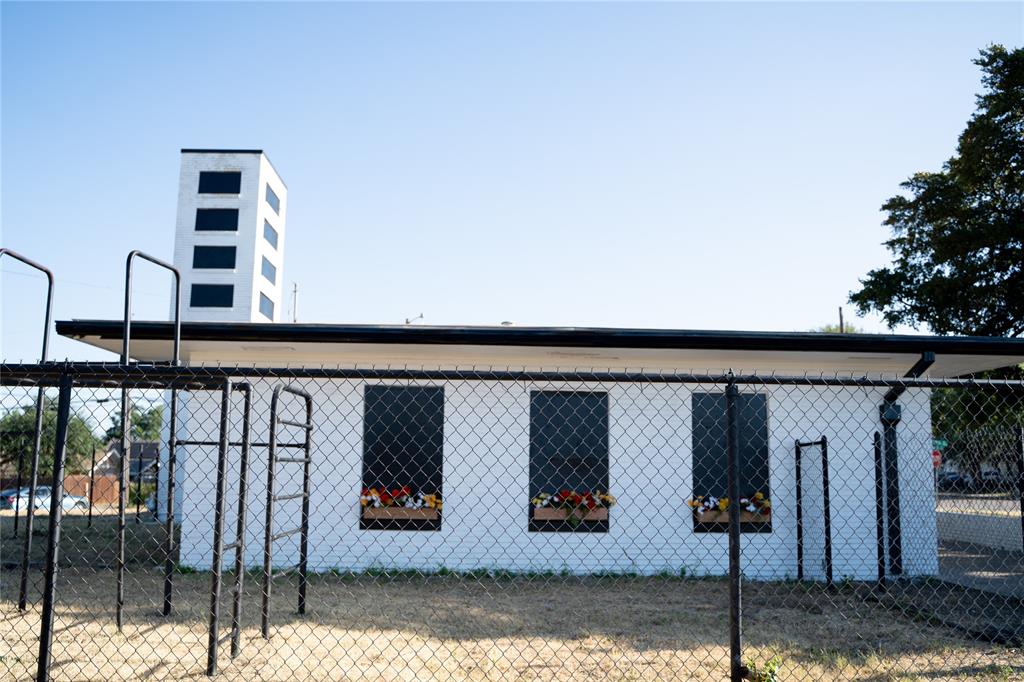 Archer W A Add - Commercial Sale