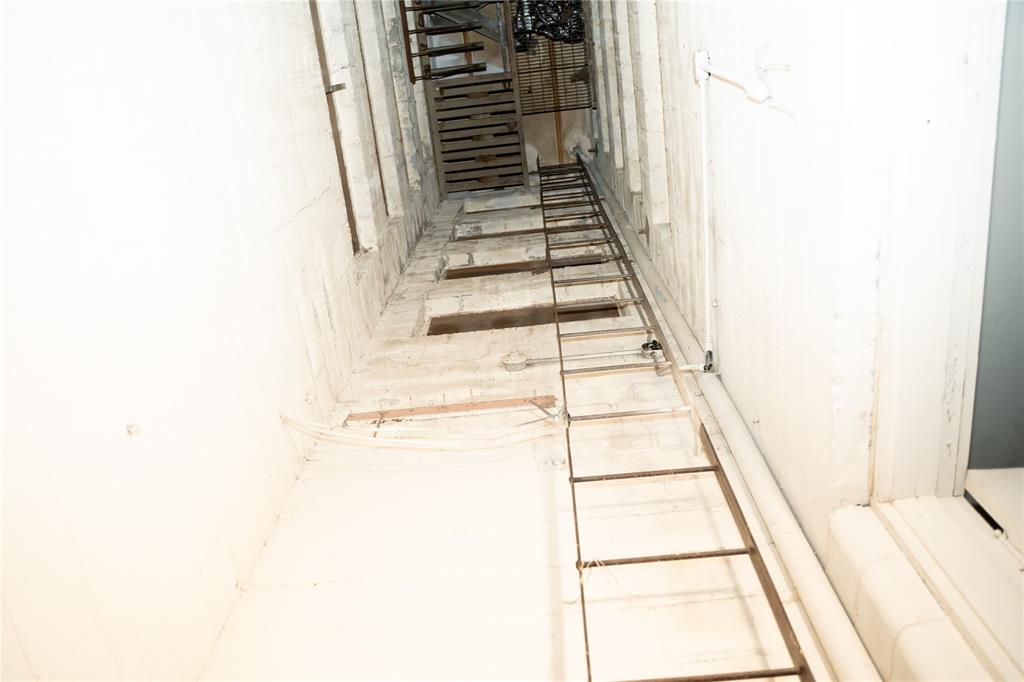 Archer W A Add - Commercial Sale