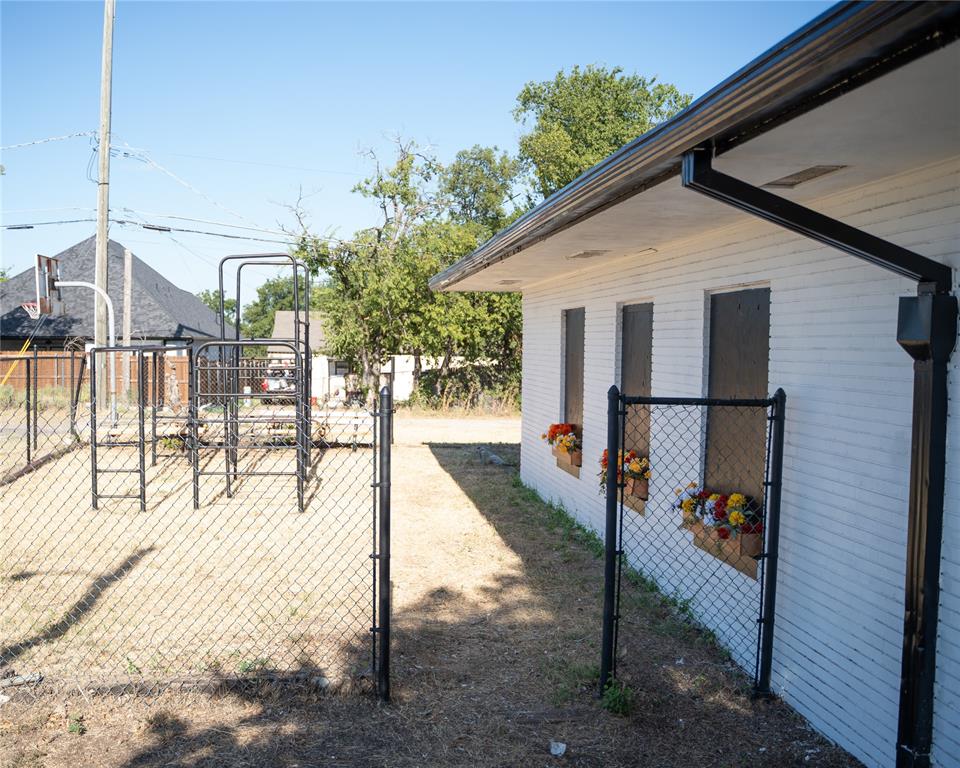 Archer W A Add - Commercial Sale