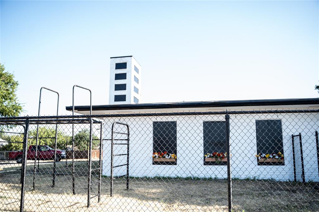 Archer W A Add - Commercial Sale