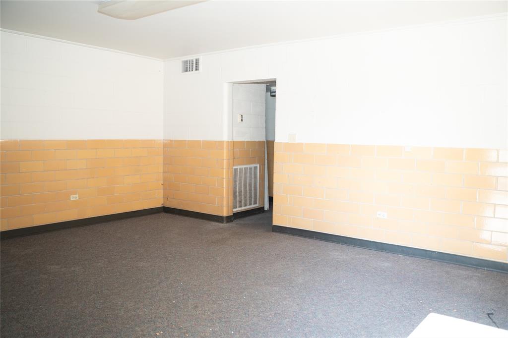 Archer W A Add - Commercial Sale