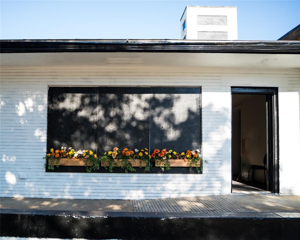 Archer W A Add - Commercial Sale