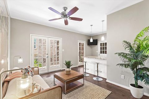 4403 Bellaire Drive S 224S Fort Worth TX 76109