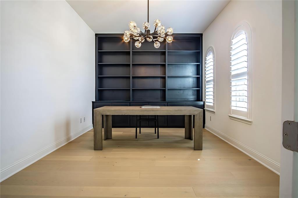 TOWN LAKE PHASE FOUR BLK A LOT 24 - Residential