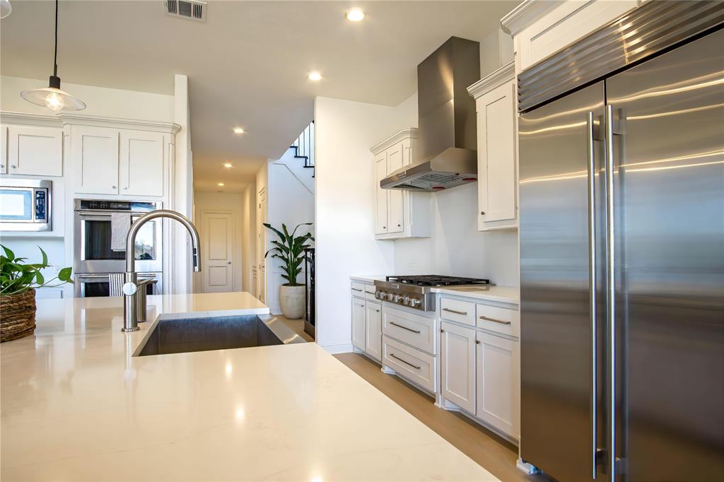 TOWN LAKE PHASE FOUR BLK A LOT 24 - Residential