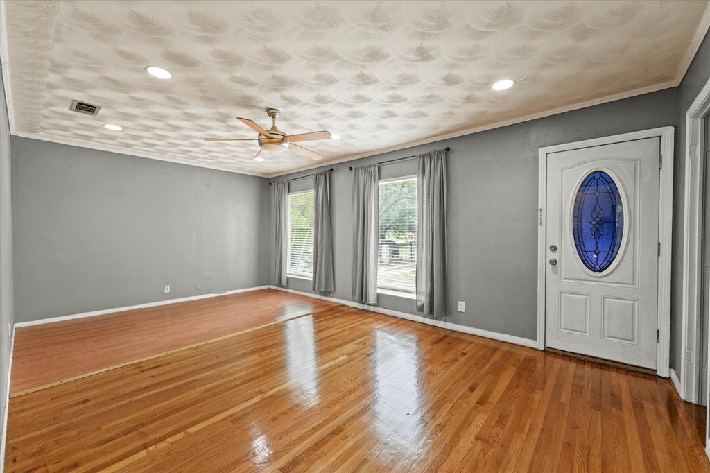 Summit Lawn - Residential