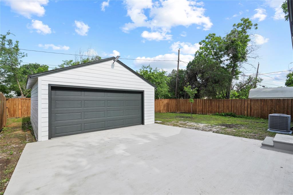 1608 Carolyn Street