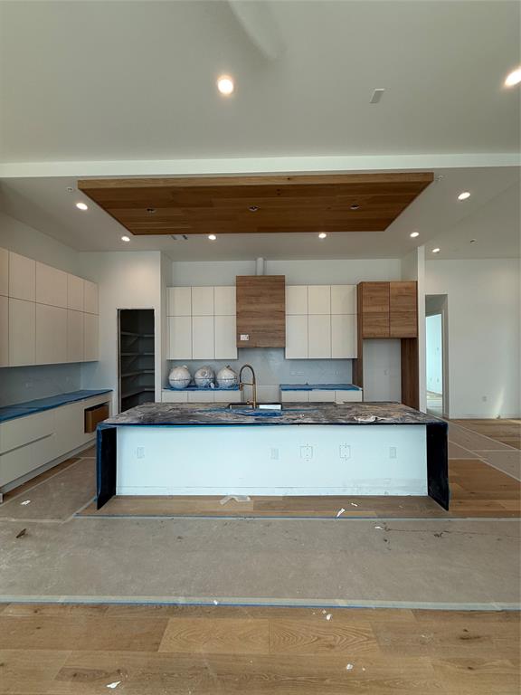 1111 Raiford Road 112