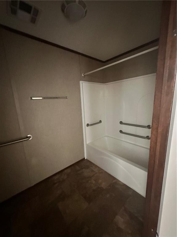 Tomas De La Vega - Residential