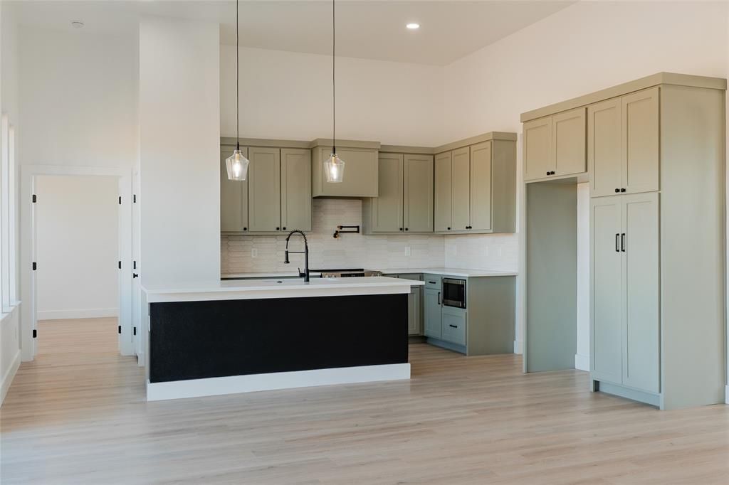 Photo of 592 Highview Court, Godley, TX 76044 (MLS # 21208784)