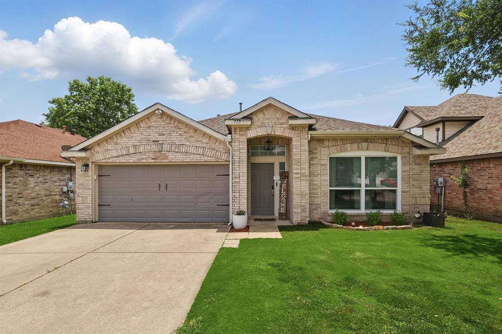 713 Bridle Trail