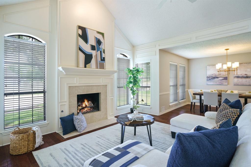 2035 Robin Hill Lane