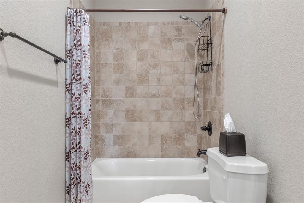 Oakcrest Hills Estates Ph - Residential