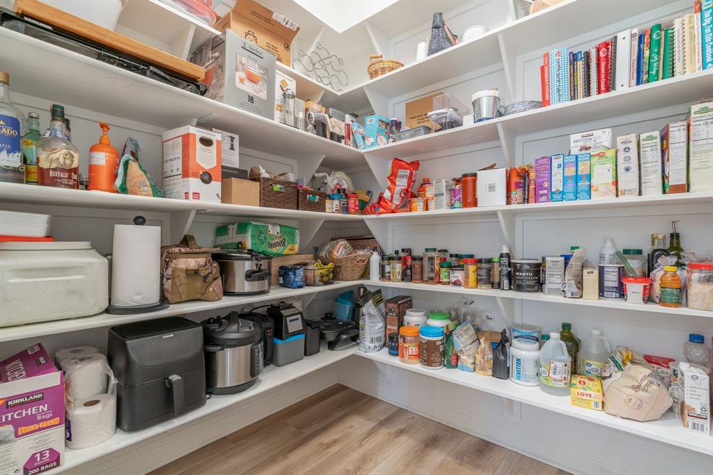 Oakcrest Hills Estates Ph - Residential