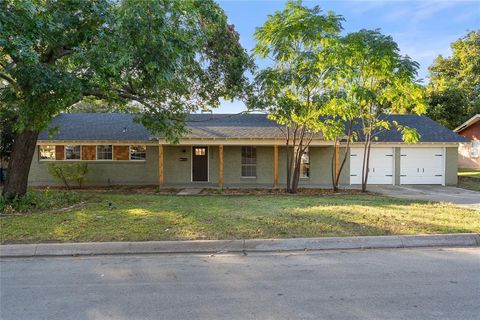 A home in Benbrook