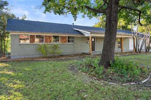 A home in Benbrook