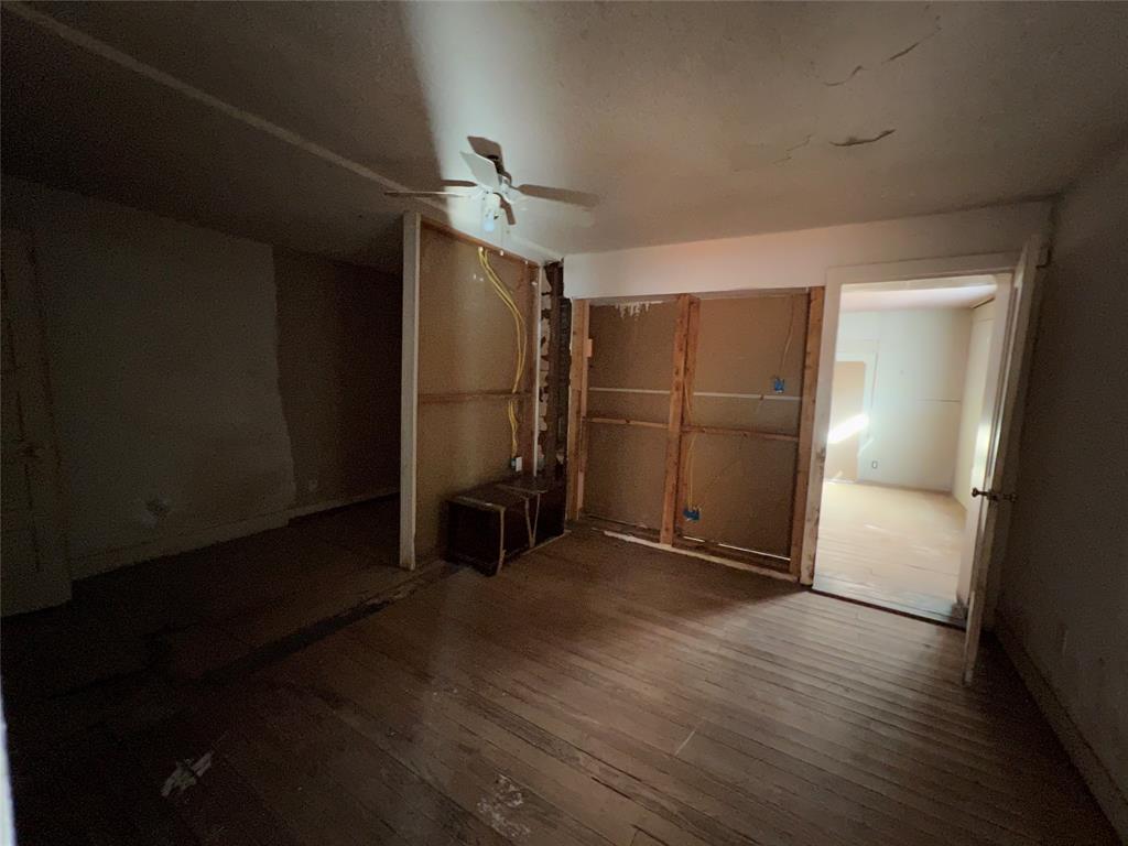 Black & Will 1 - Residential