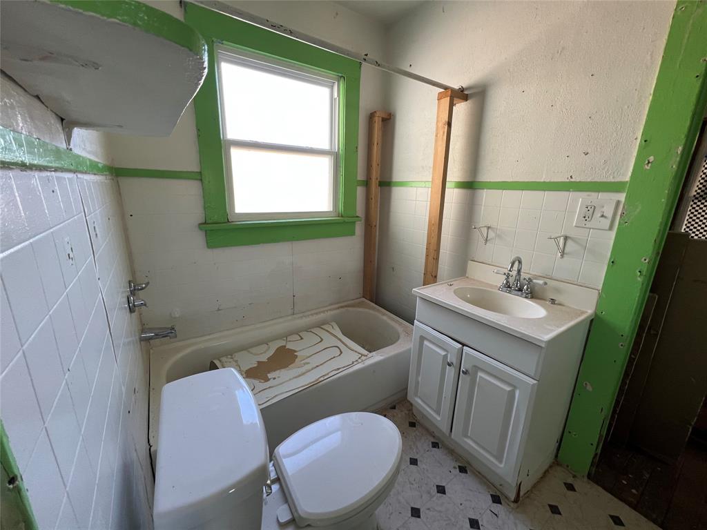 Black & Will 1 - Residential