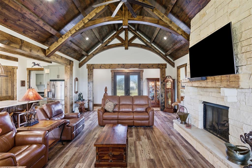 208 Shady Oaks Drive