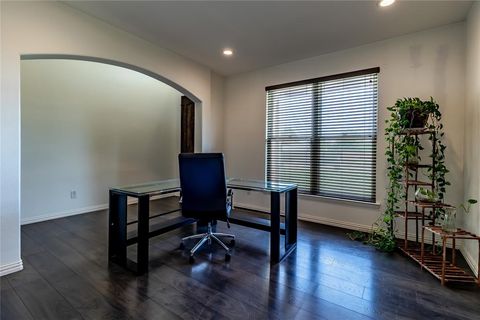 Tiny photo for 406 Timberside, Terrell, TX 75161 (MLS # 21341380)
