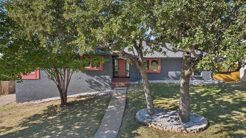 250 Oak Hill Drive Trophy Club TX 76262