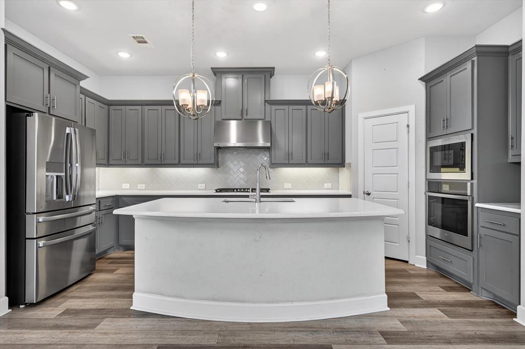 2028 Barbette Street