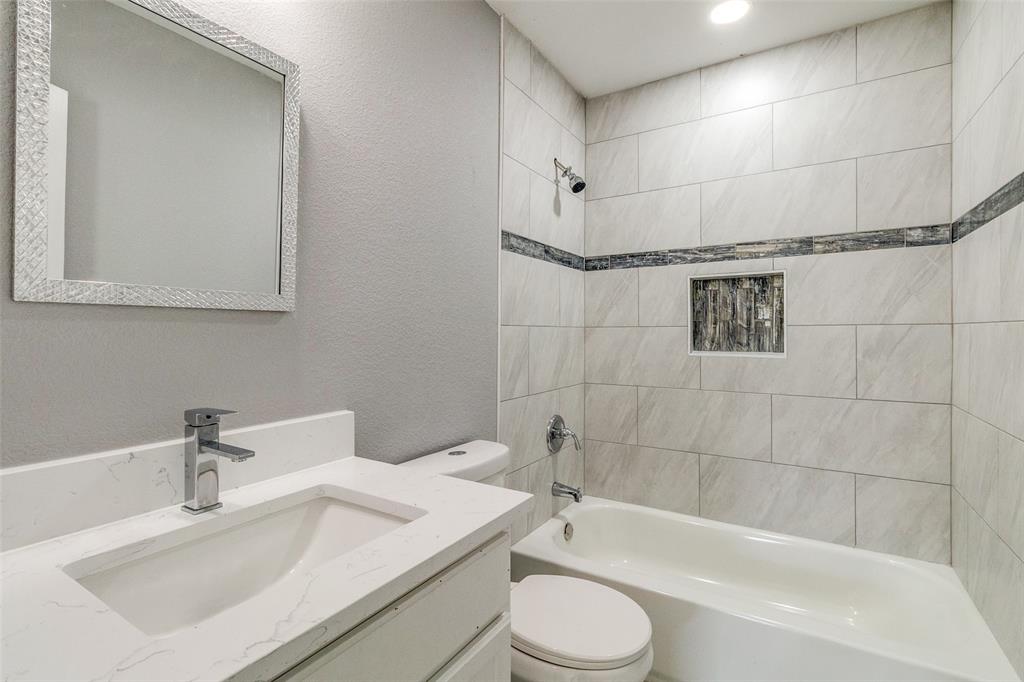 Urbandale Add 1st Instl - Residential