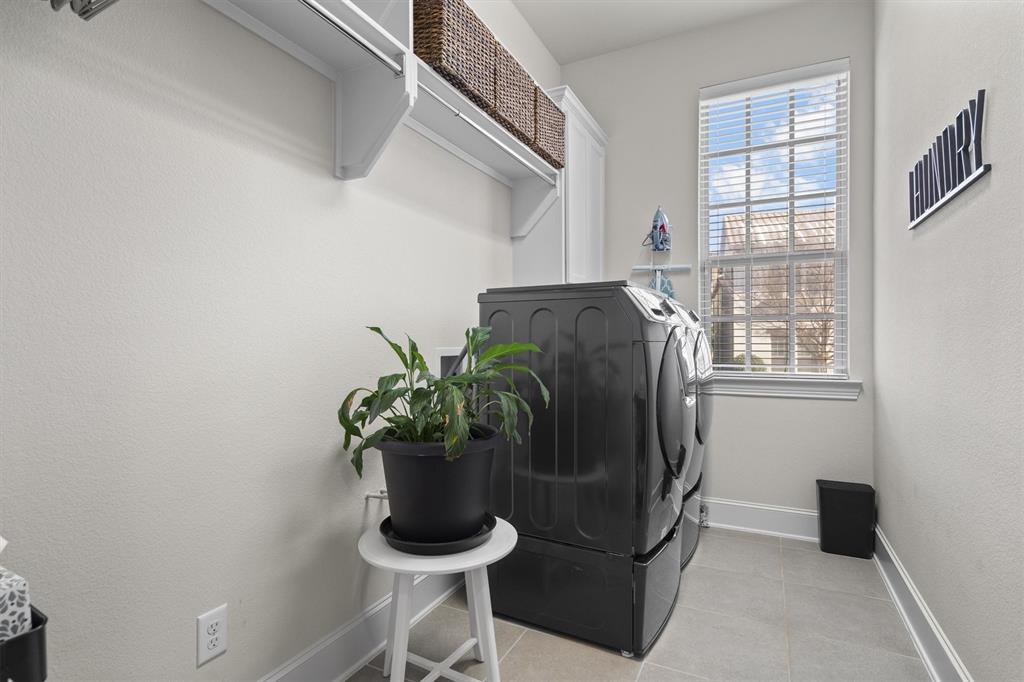 Lakeside Ph Three - Residential