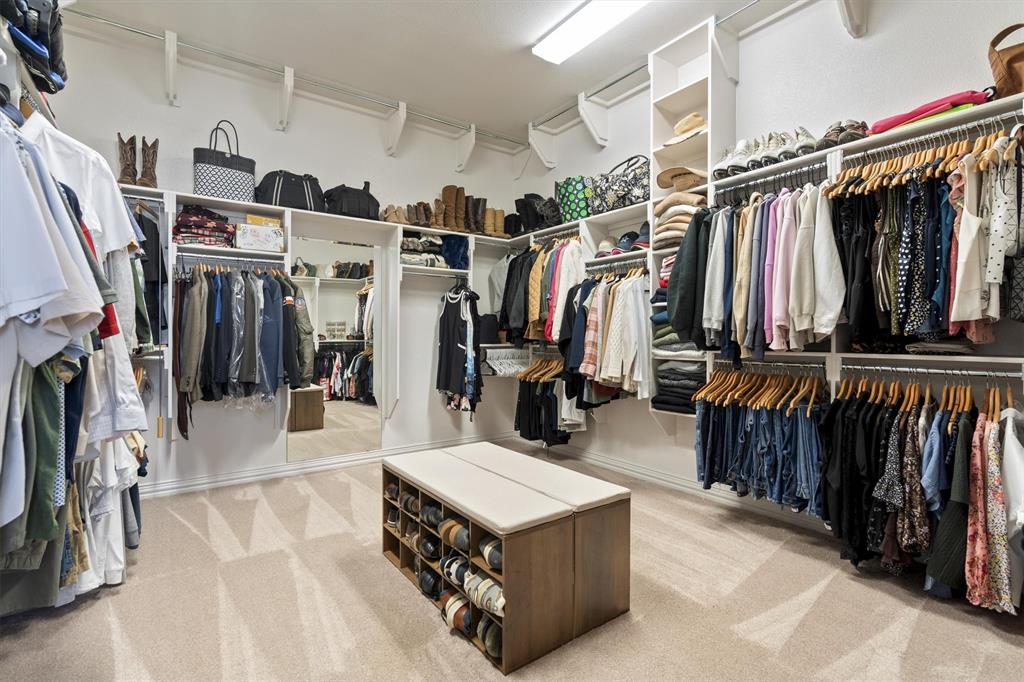 Lakeside Ph Three - Residential