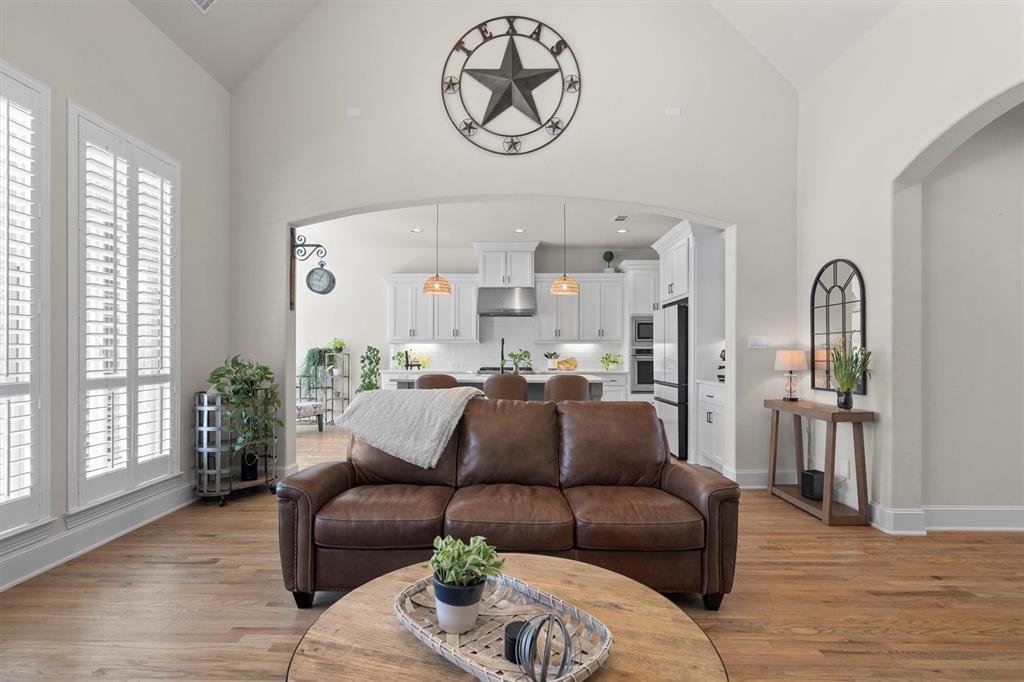 Lakeside Ph Three - Residential