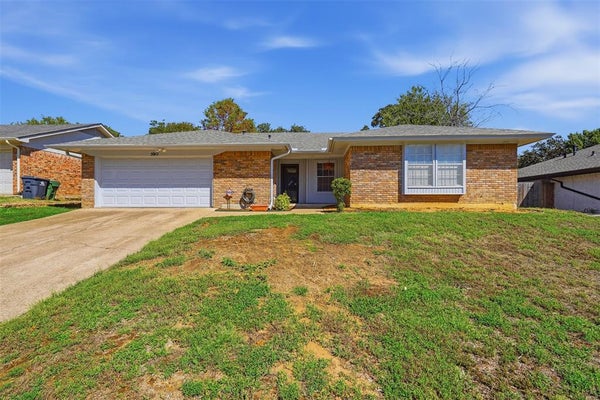5917 PLEASANT HILL DR, ARLINGTON, TX 76016 - Image 998ddf1a3aadbc22cd80f06ff22be8db/4250290776