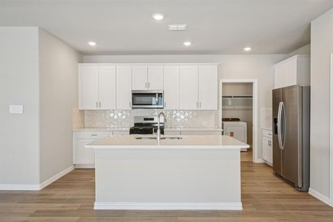 803 Leavenworth Drive Princeton TX 75071