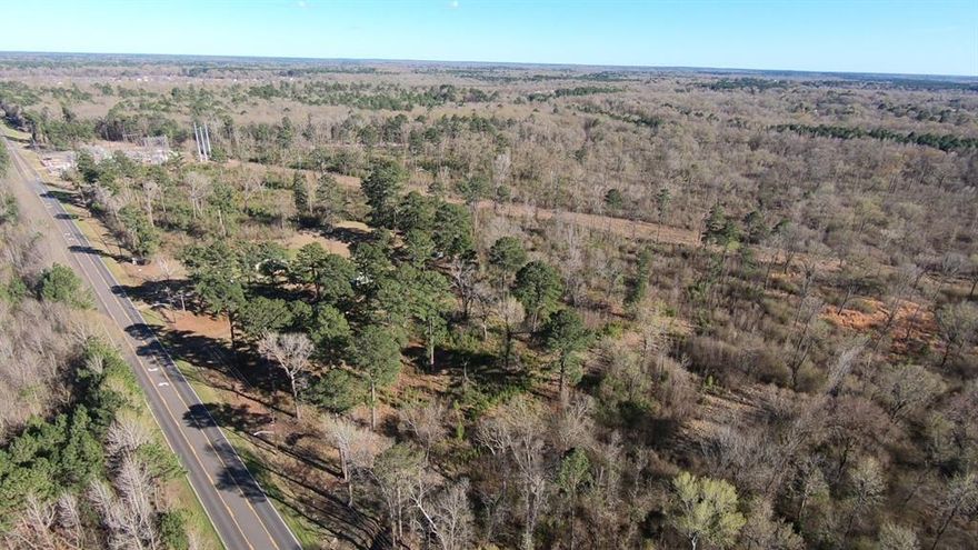 Presenting an exceptional industrial land opportunity at 2903 Williamson Way, Shreveport, Louisiana 71118. This expansive property offers a strategic location for a wide range of light manufacturing or wholesaling applications, making it a highly desirable investment.
Key Features:
• Generous Acreage: This property encompasses a significant expanse of land, just over 73 acres, providing ample space for industrial development, expansion, or storage.
• Strategic Location: Strategically located in a well-connected area, this site offers convenient access to Highway 171(Mansfield Road), making logistics and distribution simple.
• Room for Customization: The expansive grounds provide room for customization, allowing you to design and construct your industrial facility to meet your specific needs.
• Investment Opportunity: Shreveport's industrial sector is thriving, and this property offers a prime opportunity to capitalize on the region's economic growth.