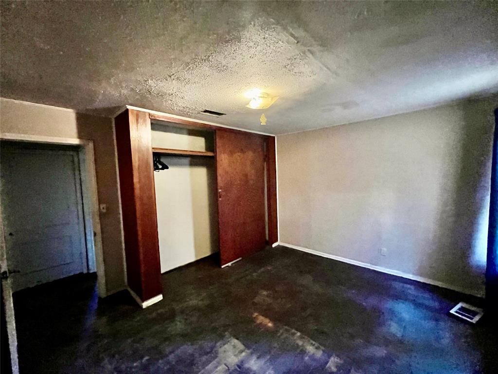 1827 Dolphine Street